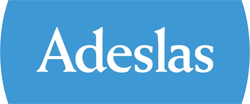 logo seguros adeslas